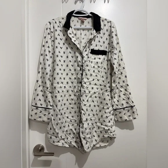Victoria's Secret Monogrammed Black and White Sleep Shirt Flannel - Picture 3 of 5
